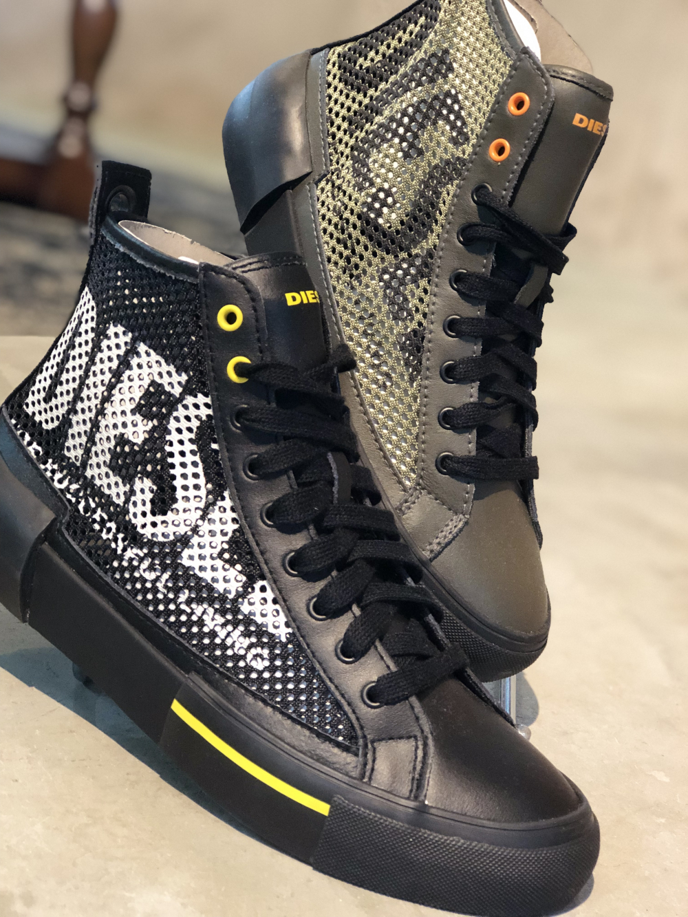 Diesel ハイカットスニーカー Billboard Place 新潟ファッションビル万代ビルボードプレイス Diesel ハイカットスニーカー Billboard Place 新潟ファッションビル万代ビルボードプレイス