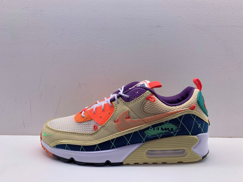 NIKE新作シューズ!その他各ブランドさんからもリリースが・・・