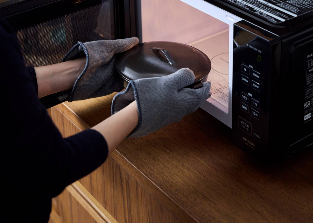 うつわになる波佐見焼のレンジ焼き皿