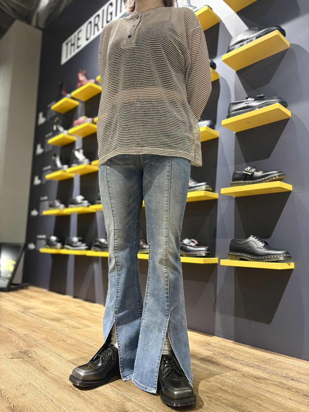 人気のスクエアトゥシューズからツートンカラーが登場♪