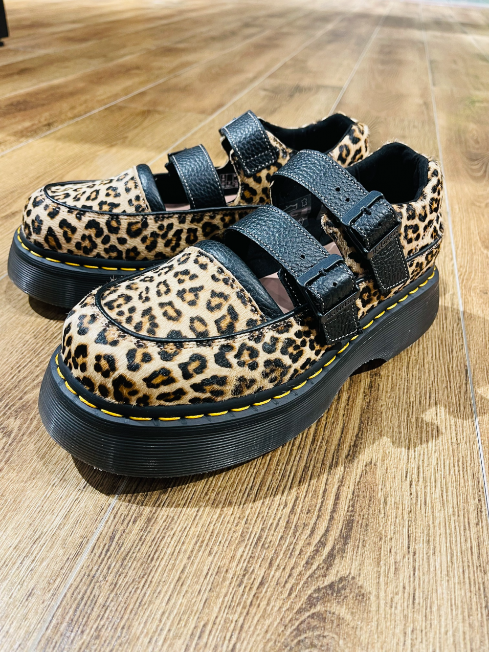 BURBBERY メリージェーン 5%OFF：2025AW：スクエアトゥ メリージェーン フラット（m10310