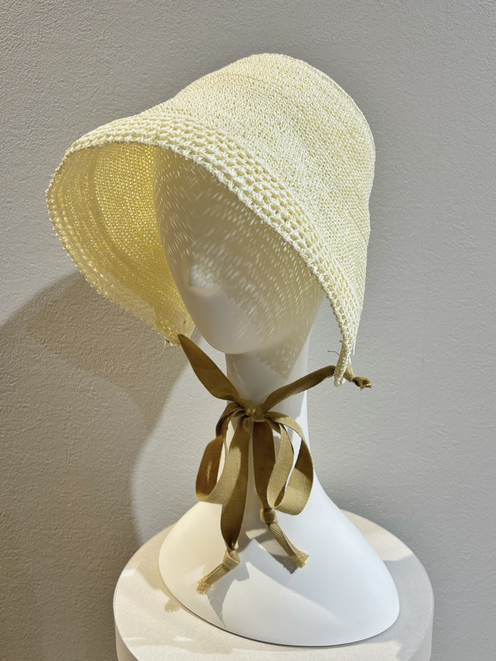 OVERRIDE PAPER CROCHET BONNET