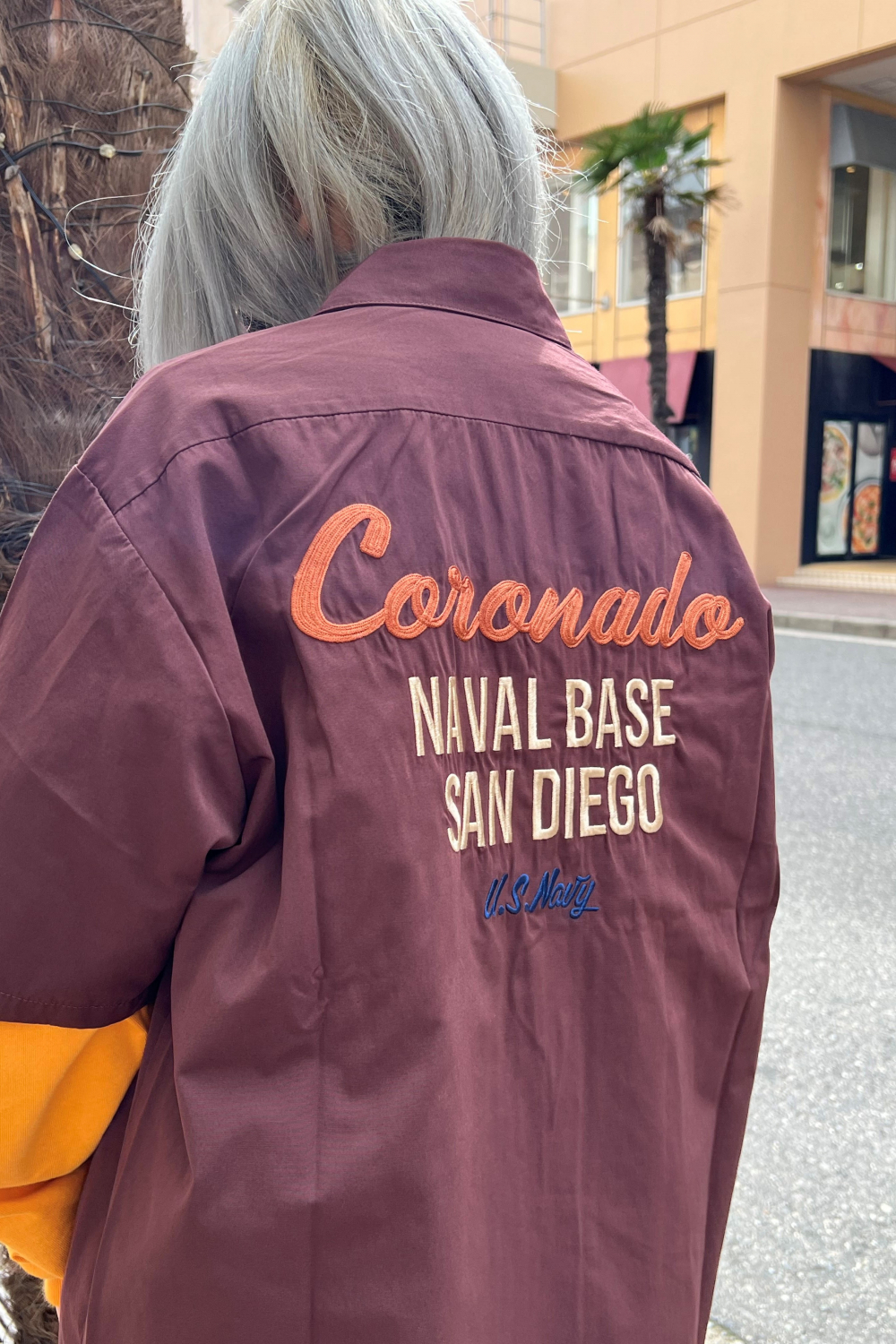 【AVIREX】ワークシャツは大人カラーをチョイス!