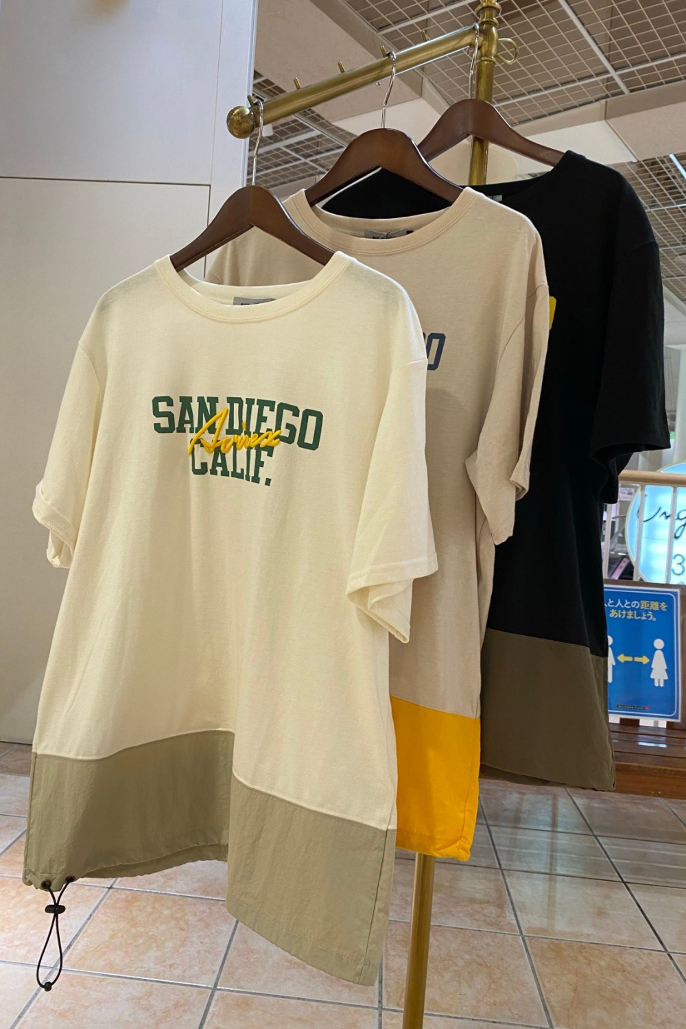 WOMEN'S T SHIRT COLLECTION