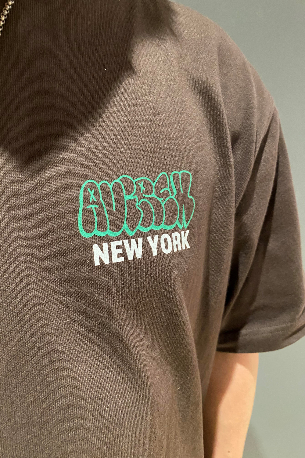 【AVIREX】Tシャツにも大人カラーを!