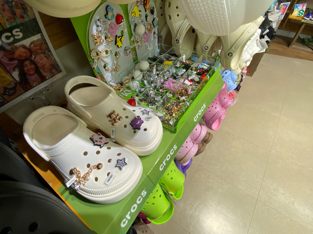 オリジナルクロックス〈キーホルダー作り体験会〉 - BILLBOARD PLACE