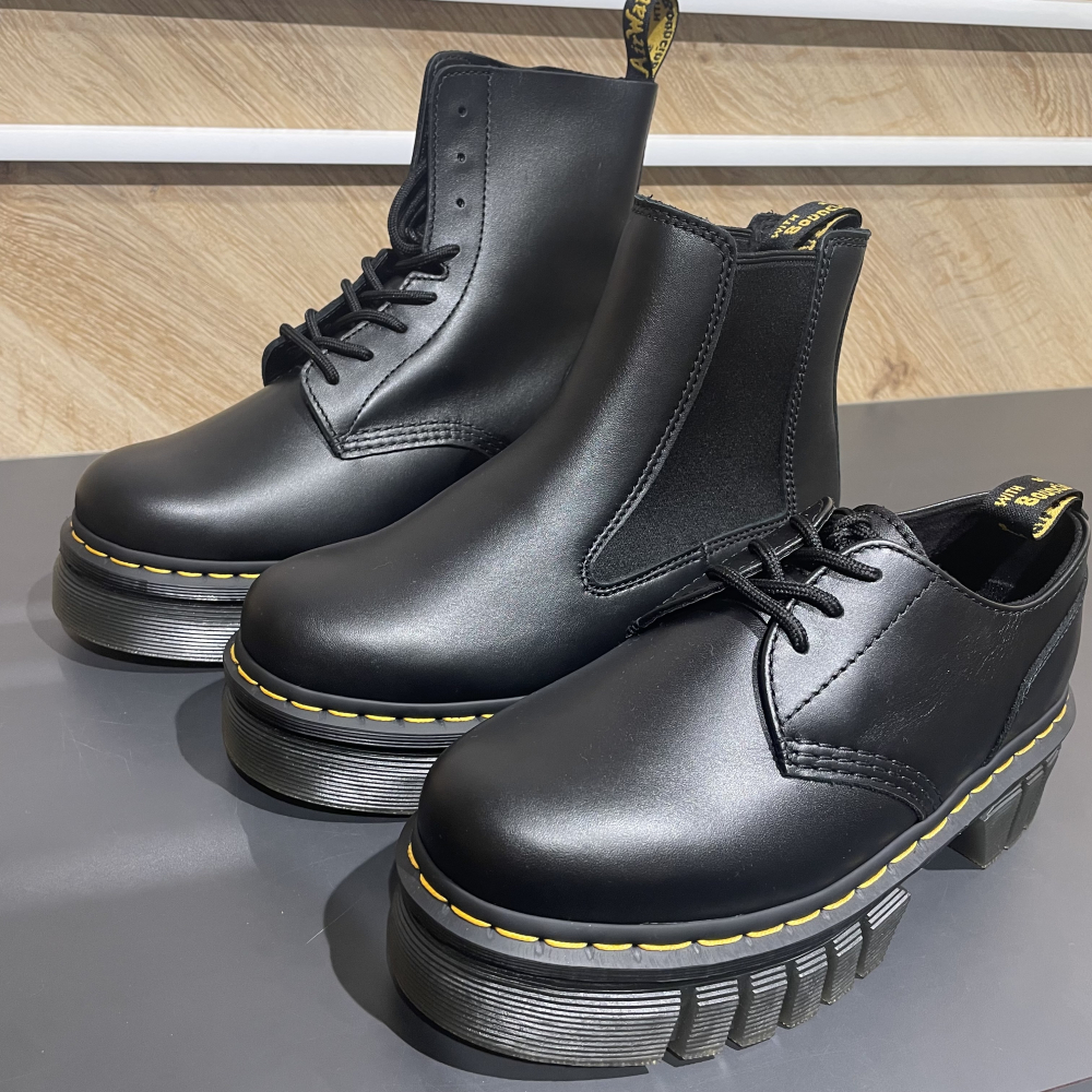 Dr.Martens - BILLBOARD PLACE 新潟ファッションビル万代ビルボード Dr.Martens - BILLBOARD PLACE 新潟ファッションビル万代ビルボード