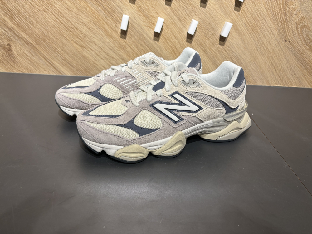 New Balance　NEW IN