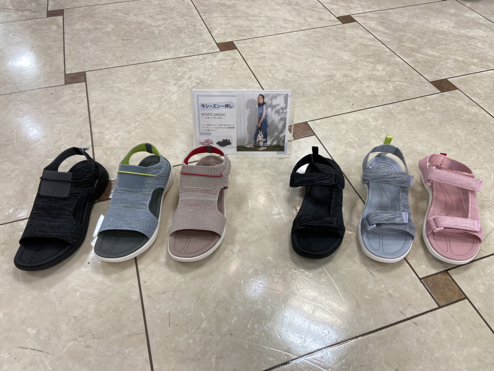 【全品割引開催中】ニット素材のサンダルが登場!