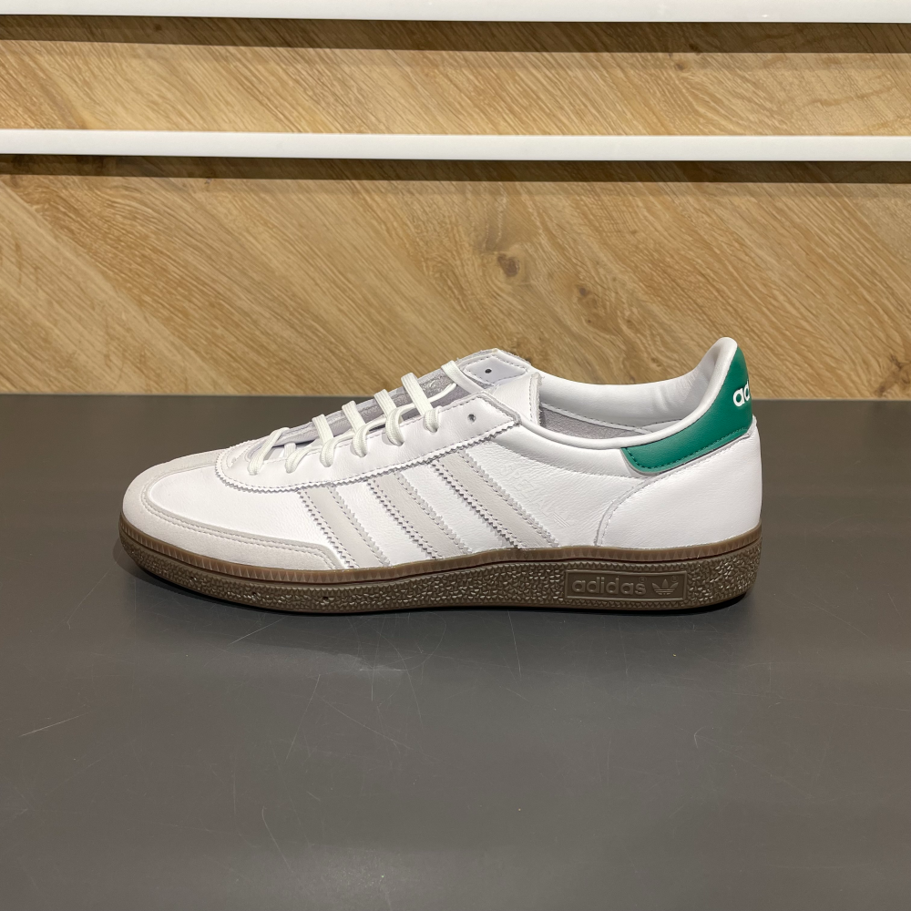 ADIDAS NEWIN - BILLBOARD PLACE 新潟ファッションビル万代ビルボード