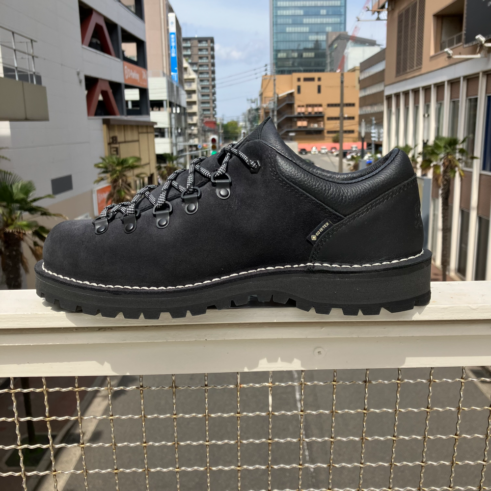 ビルボードプレイス画面 P1.875 屋内円柱型曲面柔軟柱型LEDビルボードディスプレイ動画