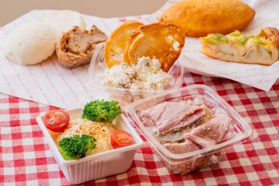 春風を感じながら味わいたい！ピクニックにぴったりなデリ＆パン