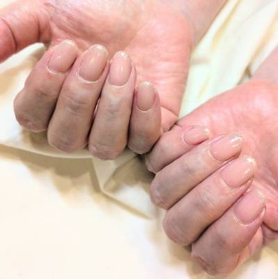 ジェルネイルで爪先まで美しく整える