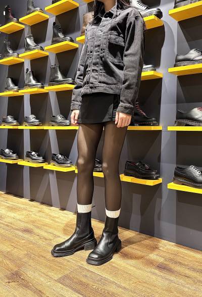 【スタッフ着用アイテムのご紹介】　MAYBOLE CHELSEA