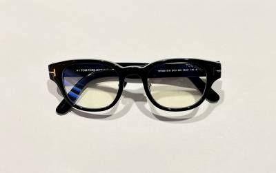 TOMFORDより日本企画モデル、TF5861のご紹介になります！