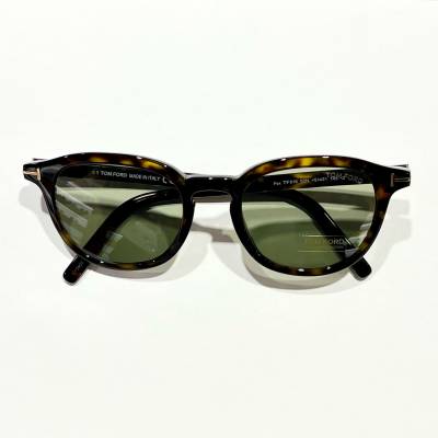 「TOM FORD」より「Pax TF816 52N」のご紹介になります！