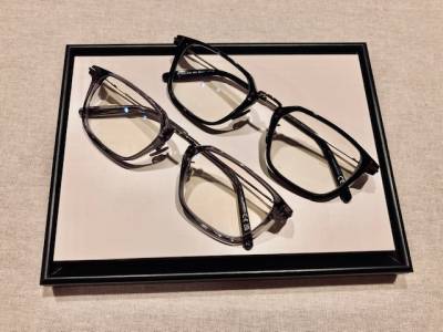 【TOMFORD】スタイリッシュなフレームの紹介です。