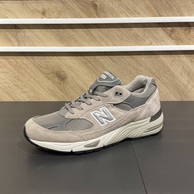 NEWBALANCE 　RESTOCK