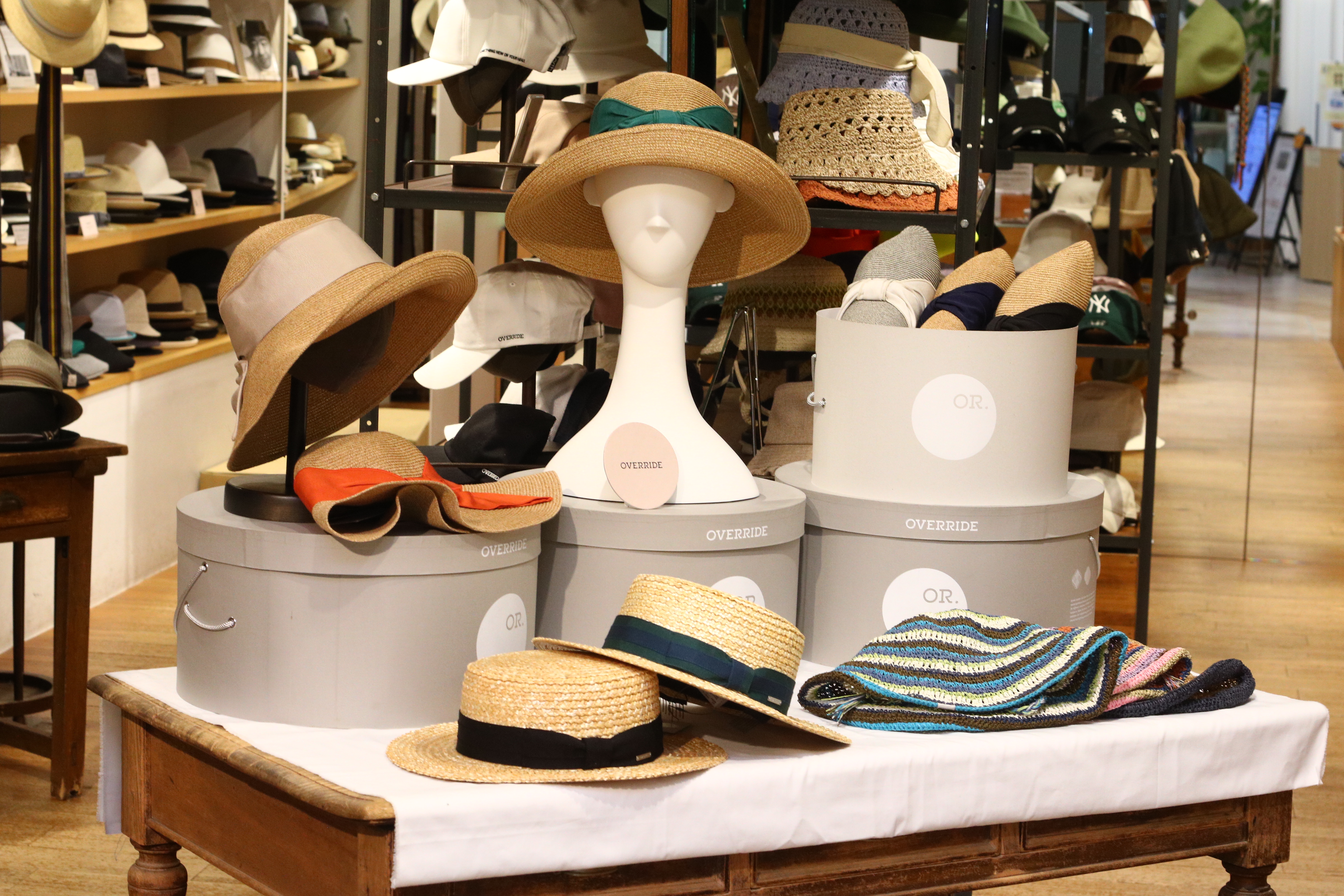 母の日のプレゼント選びもおまかせ!初夏に活躍する帽子が充実!