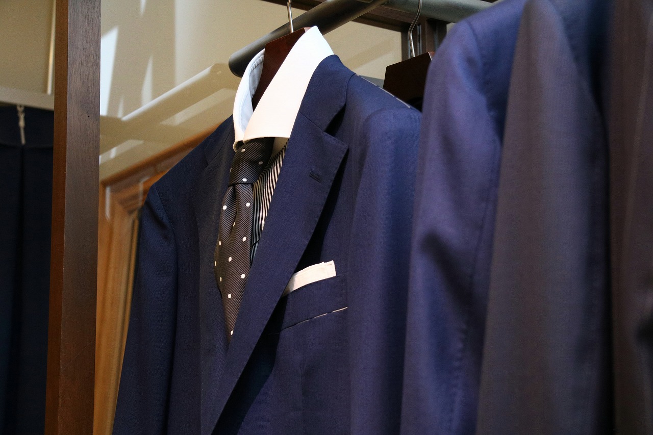 ビジネスパーソン必見!4シーズン着用可能なスーツの新シリーズが登場