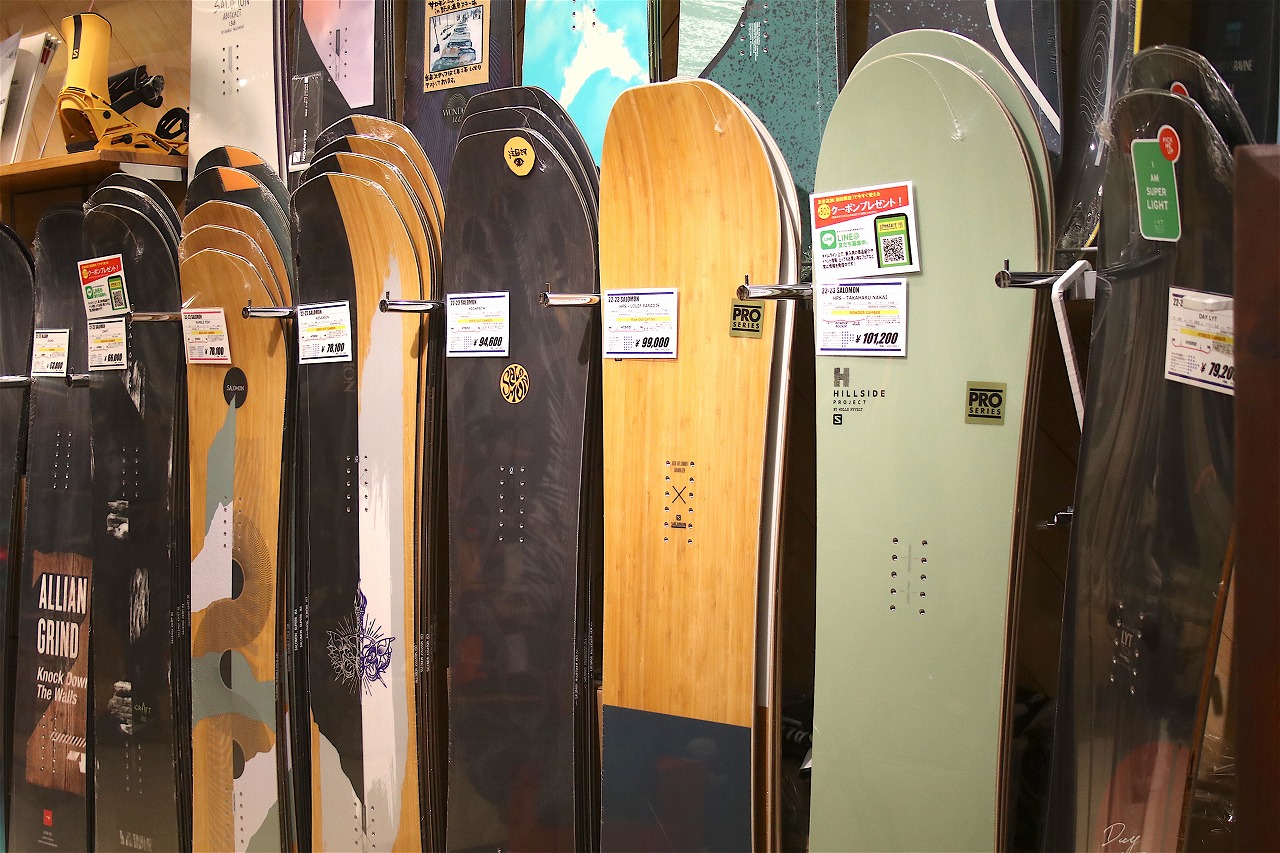 ウィンターシーズンはすぐそこ!ムラサキスポーツ注目の最新スノーボードアイテム!